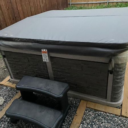 Dallas 4Br Large Yard W Hot Tub , Fire Pit And Basketball Hoop Εξωτερικό φωτογραφία