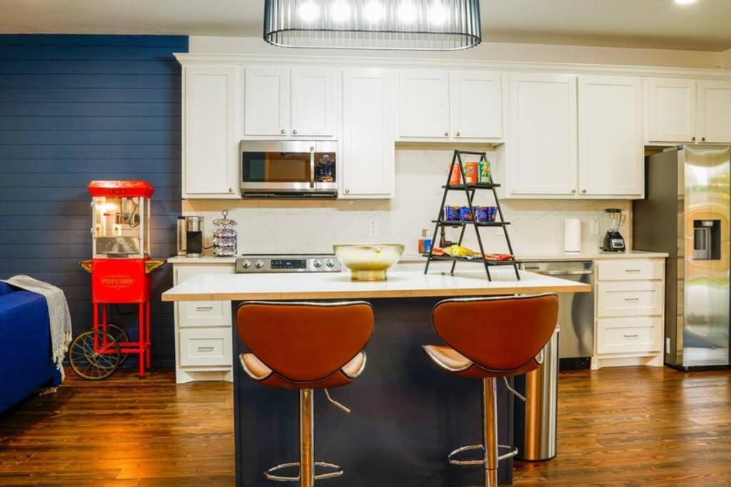 Dallas 4Br Large Yard W Hot Tub , Fire Pit And Basketball Hoop Εξωτερικό φωτογραφία