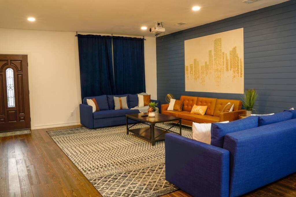 Dallas 4Br Large Yard W Hot Tub , Fire Pit And Basketball Hoop Εξωτερικό φωτογραφία