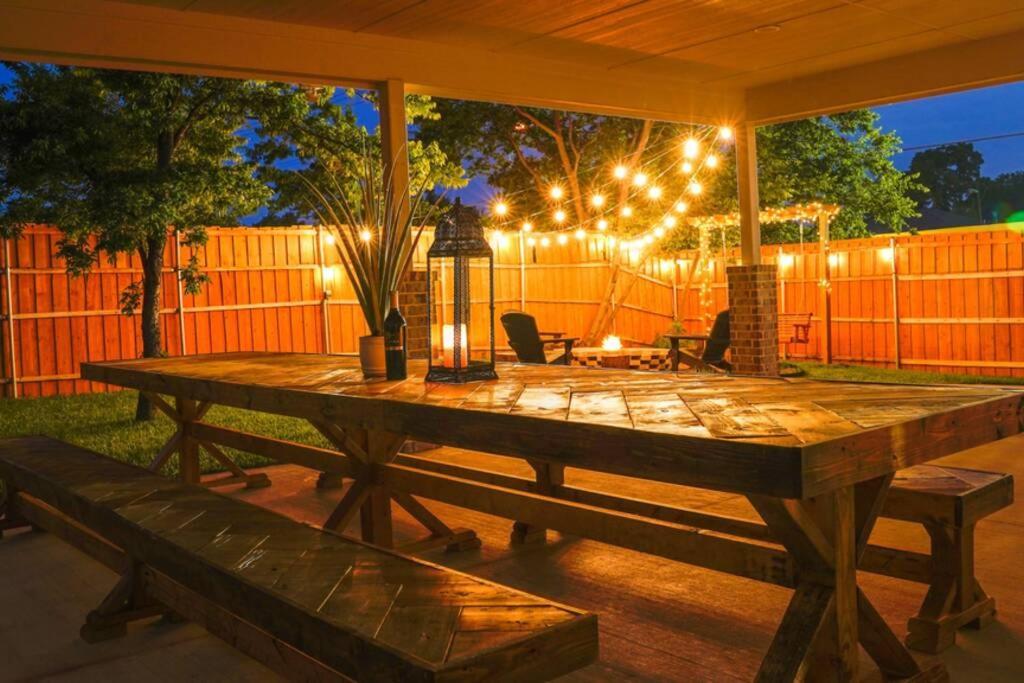 Dallas 4Br Large Yard W Hot Tub , Fire Pit And Basketball Hoop Εξωτερικό φωτογραφία