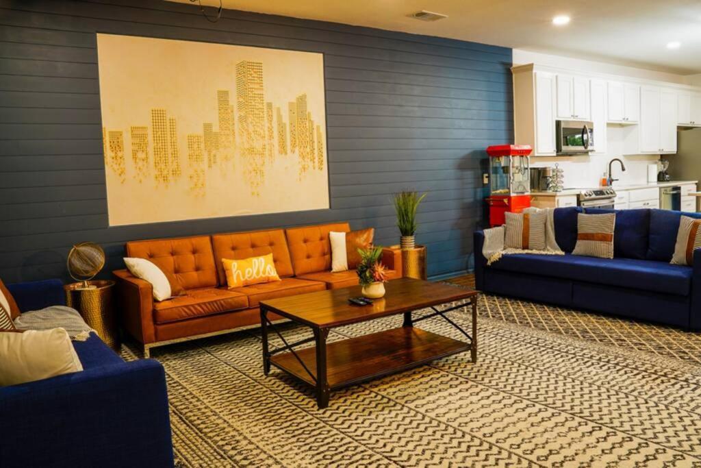 Dallas 4Br Large Yard W Hot Tub , Fire Pit And Basketball Hoop Εξωτερικό φωτογραφία