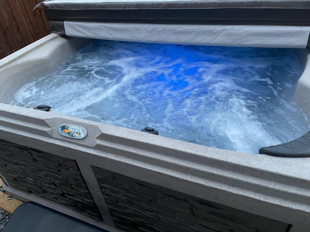 Dallas 4Br Large Yard W Hot Tub , Fire Pit And Basketball Hoop Εξωτερικό φωτογραφία