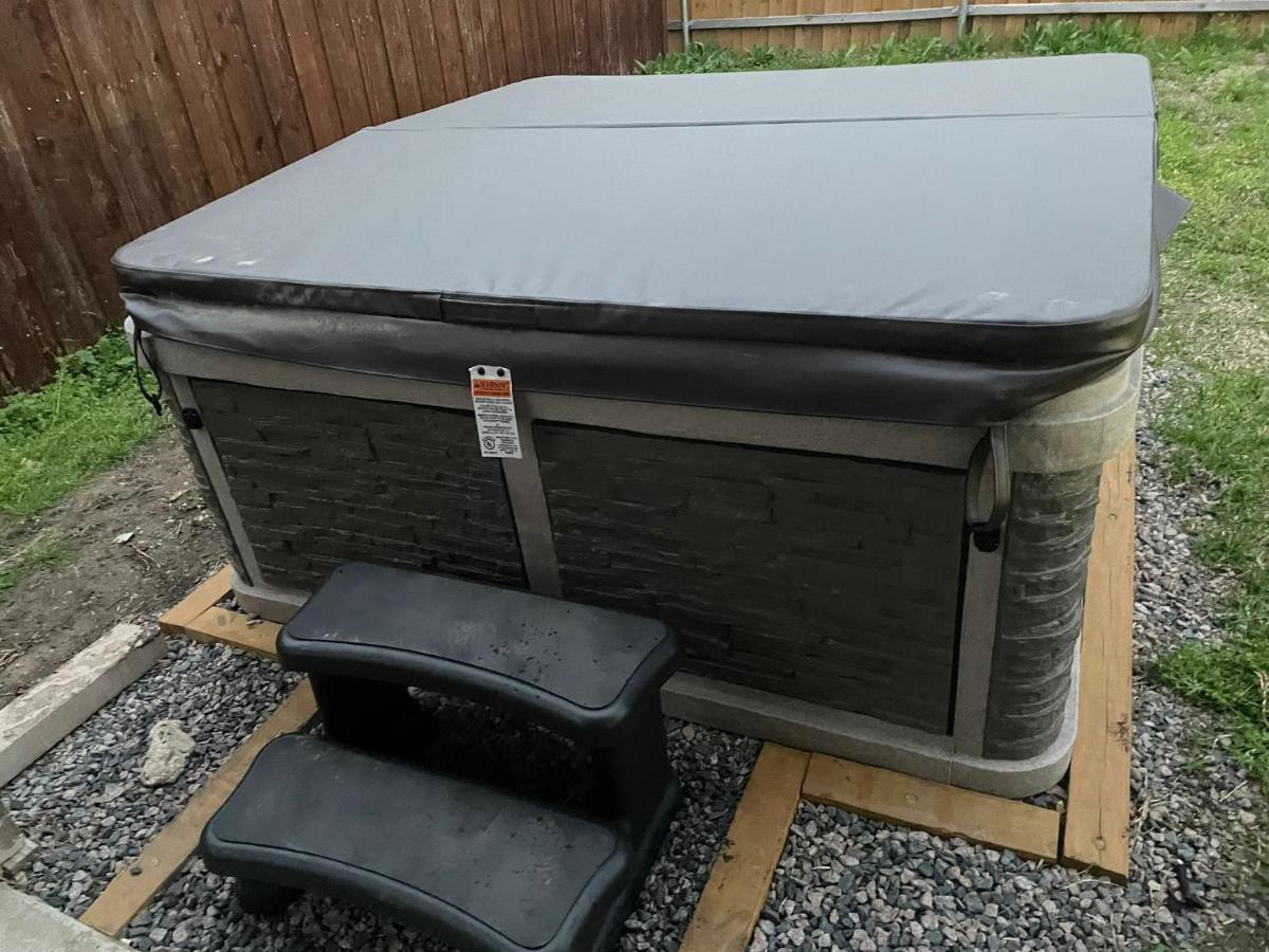 Dallas 4Br Large Yard W Hot Tub , Fire Pit And Basketball Hoop Εξωτερικό φωτογραφία